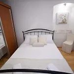 Duje Apartment